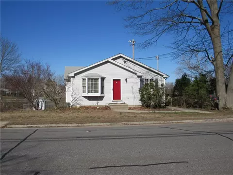 343 Knight St, Woonsocket, RI 02895 photo 1