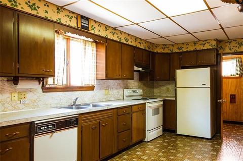 465 Coggeshall St, Fall River, MA 02721 photo 12