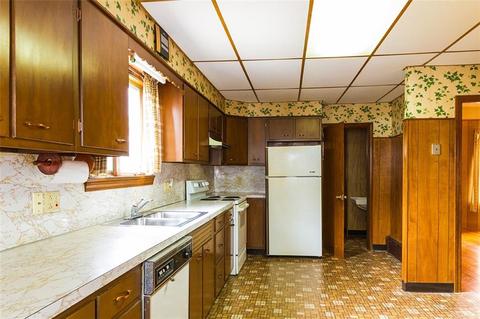 465 Coggeshall St, Fall River, MA 02721 photo 16