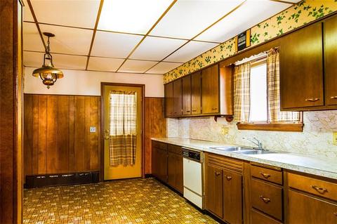465 Coggeshall St, Fall River, MA 02721 photo 14