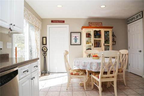 21 Tex Ct, Warwick, RI 02886 photo 16