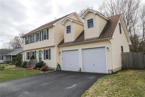 21 Tex Ct, Warwick, RI 02886 photo 5