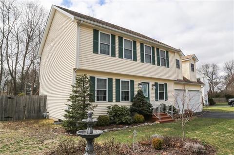 21 Tex Ct, Warwick, RI 02886 photo 4