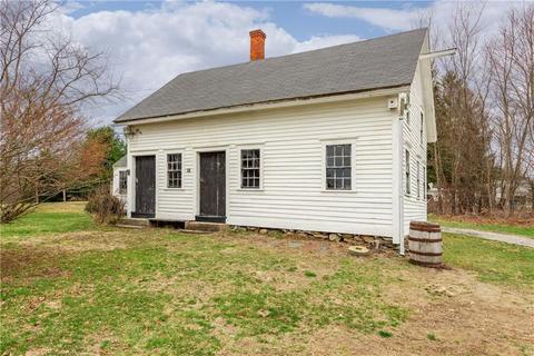 302 Douglas Hook Rd, Glocester, RI 02814 photo 4