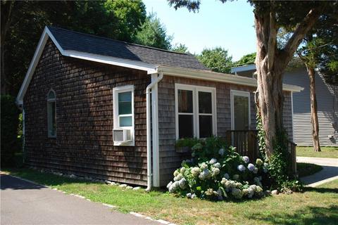 11 Everett Ave, Bristol, RI 02809 photo 3