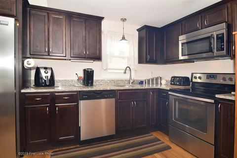 331 Manolla Ave, Warwick, RI 02888 photo 6