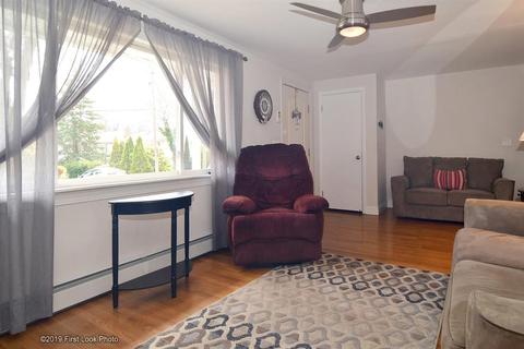 331 Manolla Ave, Warwick, RI 02888 photo 4