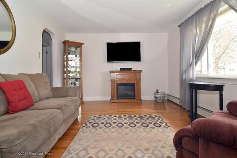 331 Manolla Ave, Warwick, RI 02888 photo 5