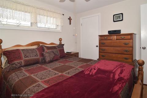 331 Manolla Ave, Warwick, RI 02888 photo 12