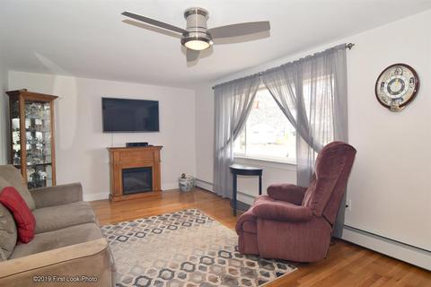 331 Manolla Ave, Warwick, RI 02888 photo 2