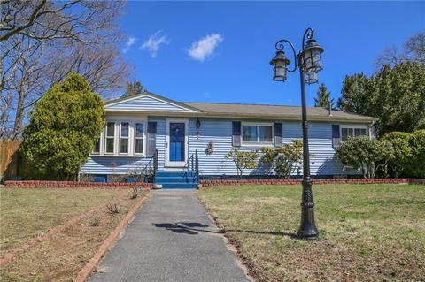 61 Marigold Dr, Warwick, RI 02889 photo 1