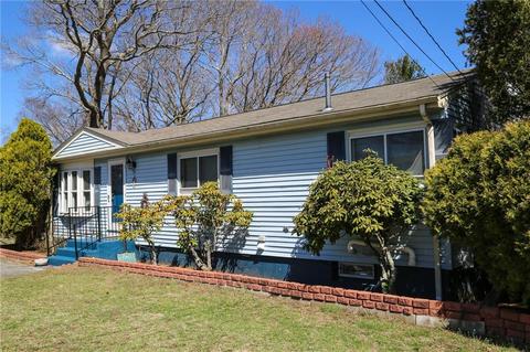 61 Marigold Dr, Warwick, RI 02889 photo 3