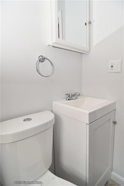 16 Middle St, Warren, RI 02885 photo 10