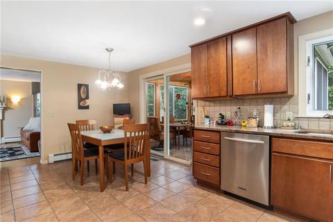 70 Timberline Rd, Warwick, RI 02886 photo 9