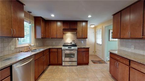 70 Timberline Rd, Warwick, RI 02886 photo 6