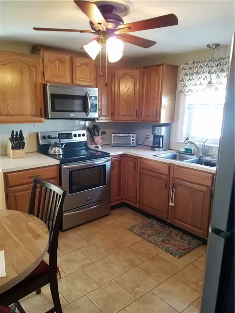 69 Merle St, Warwick, RI 02889 photo 7