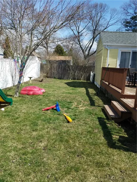 69 Merle St, Warwick, RI 02889 photo 4