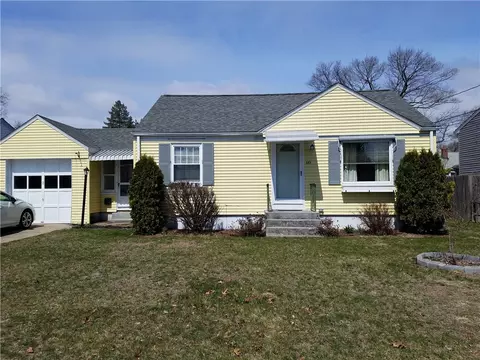 69 Merle St, Warwick, RI 02889 photo 1