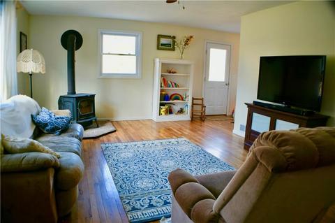 520 Chestnut Hill Rd, Glocester, RI 02814 photo 2