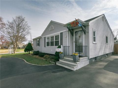 267 Maple St, Warwick, RI 02888 photo 2