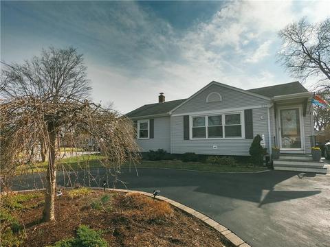 267 Maple St, Warwick, RI 02888 photo 1