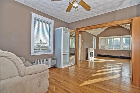 393 Maple St, Warwick, RI 02888 photo 13