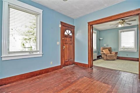 393 Maple St, Warwick, RI 02888 photo 19