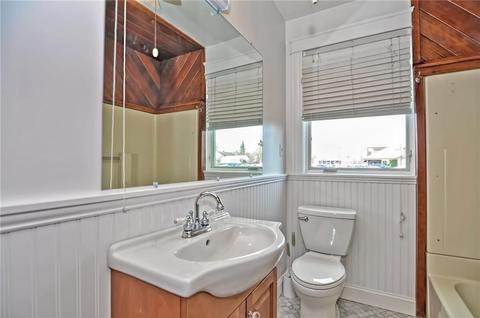 393 Maple St, Warwick, RI 02888 photo 32