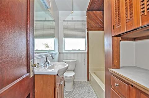 393 Maple St, Warwick, RI 02888 photo 31