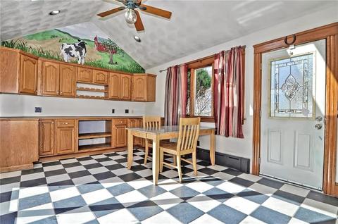 393 Maple St, Warwick, RI 02888 photo 4