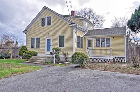 393 Maple St, Warwick, RI 02888 photo 1