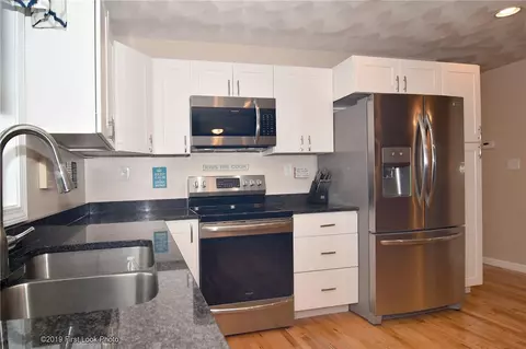 860 Maple Valley Rd, Coventry, RI 02827 photo 3