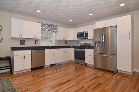 860 Maple Valley Rd, Coventry, RI 02827 photo 5