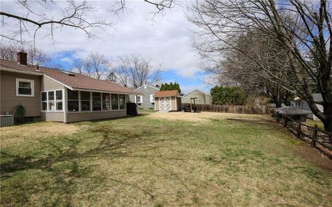 49 Flora Ave, Woonsocket, RI 02895 photo 7