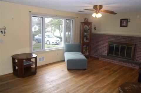 96 Edmond Dr, Warwick, RI 02886 photo 3