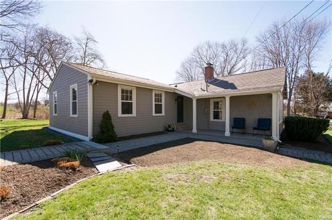8 Summit Dr, Warren, RI 02885 photo 2