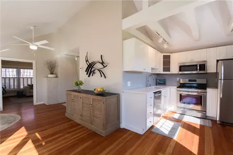 8 Summit Dr, Warren, RI 02885 photo 12