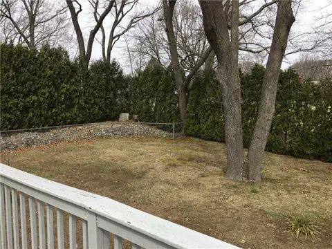 39 Winman Ct, Warwick, RI 02886 photo 13