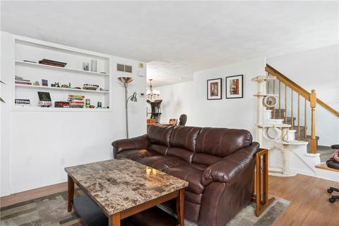 18 Fourth Ave, Warwick, RI 02888 photo 3