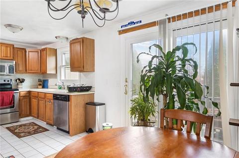 18 Fourth Ave, Warwick, RI 02888 photo 6