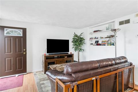 18 Fourth Ave, Warwick, RI 02888 photo 2