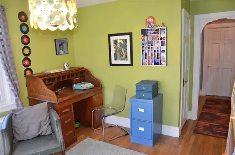 358 Long St, Warwick, RI 02886 photo 11