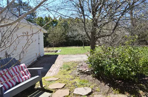 358 Long St, Warwick, RI 02886 photo 31