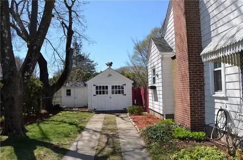 358 Long St, Warwick, RI 02886 photo 32