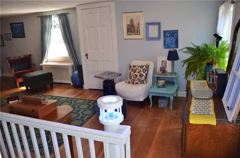 358 Long St, Warwick, RI 02886 photo 16
