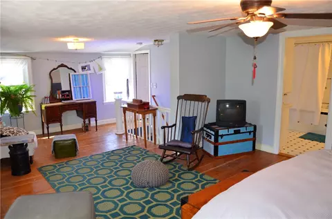 358 Long St, Warwick, RI 02886 photo 23