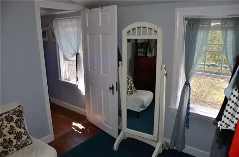 358 Long St, Warwick, RI 02886 photo 22