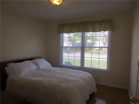 18 Macarthur Rd, Woonsocket, RI 02895 photo 17
