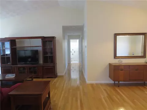 18 Macarthur Rd, Woonsocket, RI 02895 photo 13
