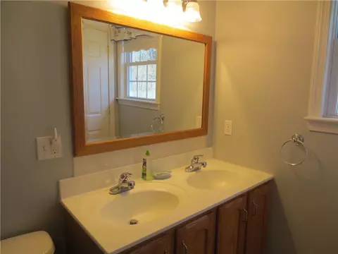 18 Macarthur Rd, Woonsocket, RI 02895 photo 21